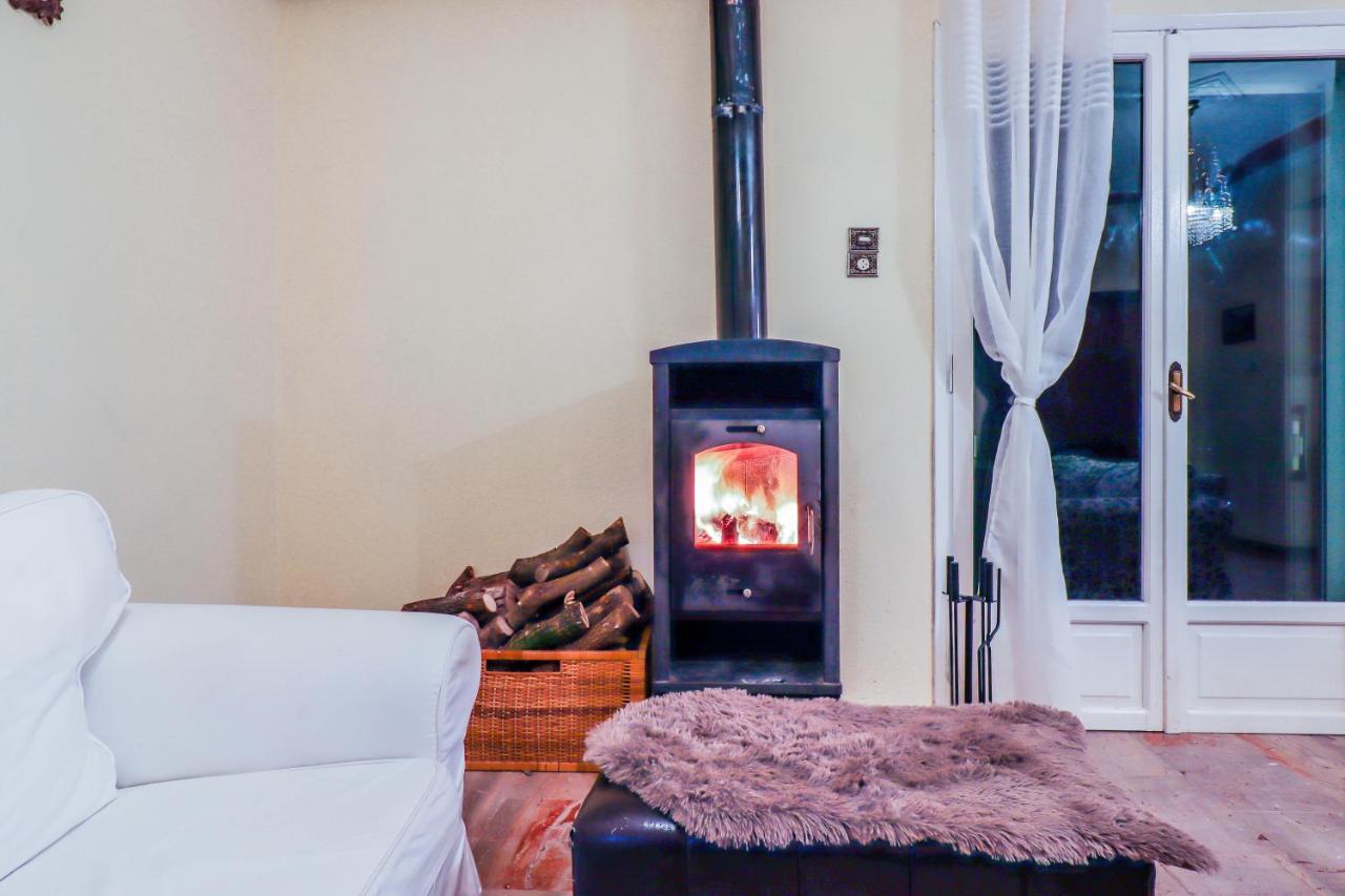 Country Home Genesi 20 Min From Trikala ภายนอก รูปภาพ